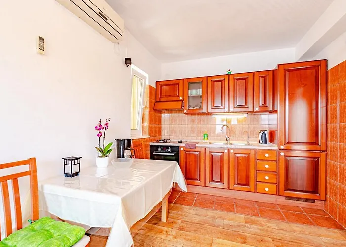Siriscevic Apartament *